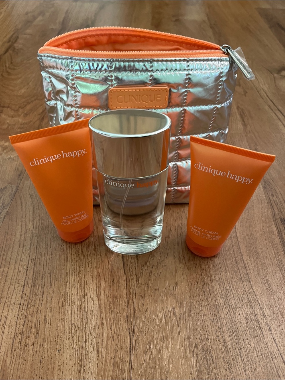 Clinique A Whole Lotta Happy Perfume and Body Gift Set